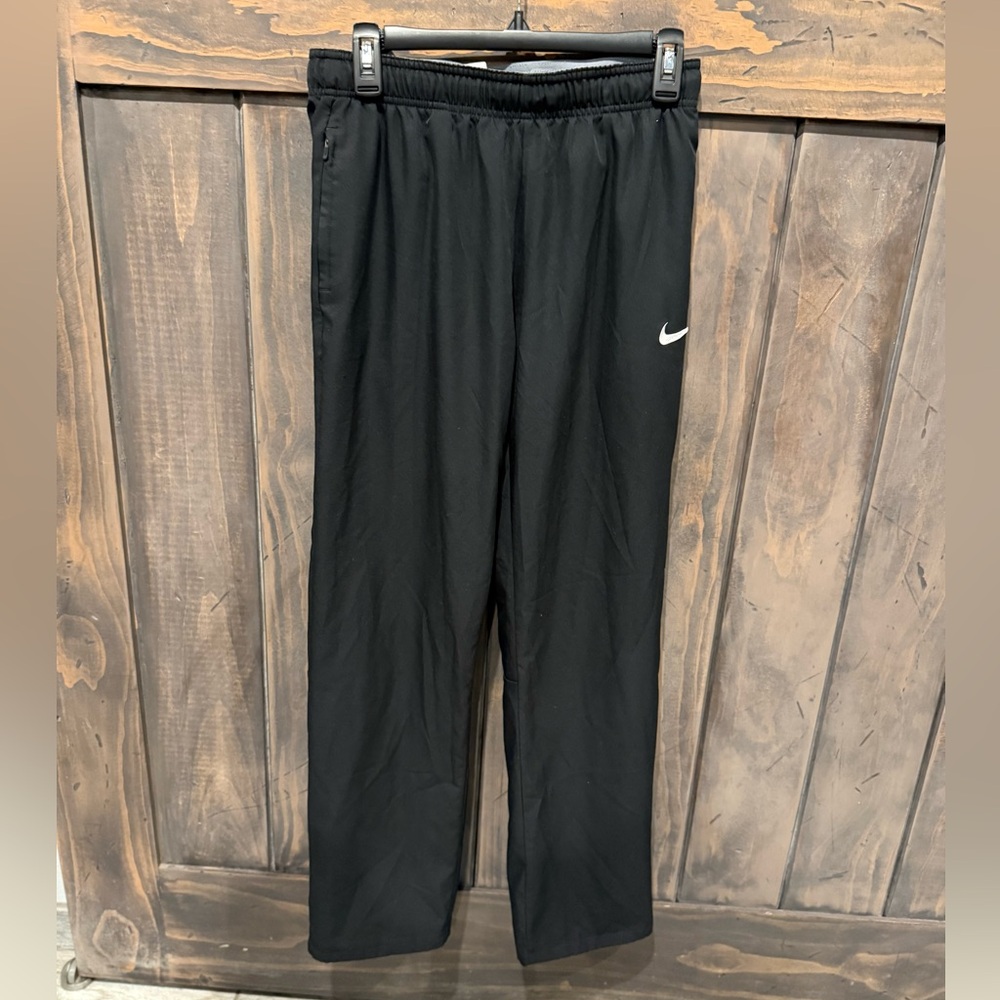 Nike track pants women’s Black small